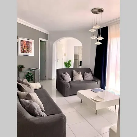Сasa de vacaciones Casa Con Gran Terraza, Muy Luminosa Y En Tranquila Zona Residencial