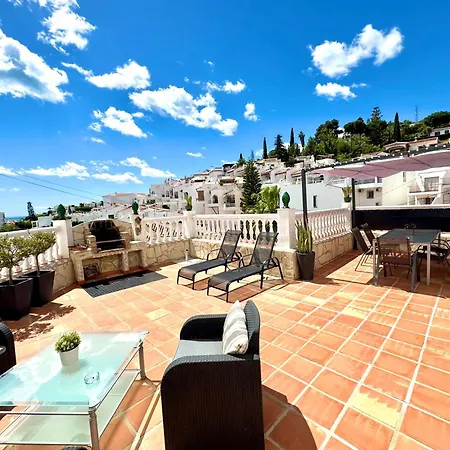 Сasa de vacaciones Casa Con Gran Terraza, Muy Luminosa Y En Tranquila Zona Residencial