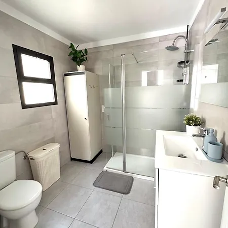 Сasa de vacaciones Casa Con Gran Terraza, Muy Luminosa Y En Tranquila Zona Residencial